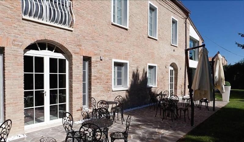 Horti Della Fasanara Hotel Ferrara Bagian luar foto